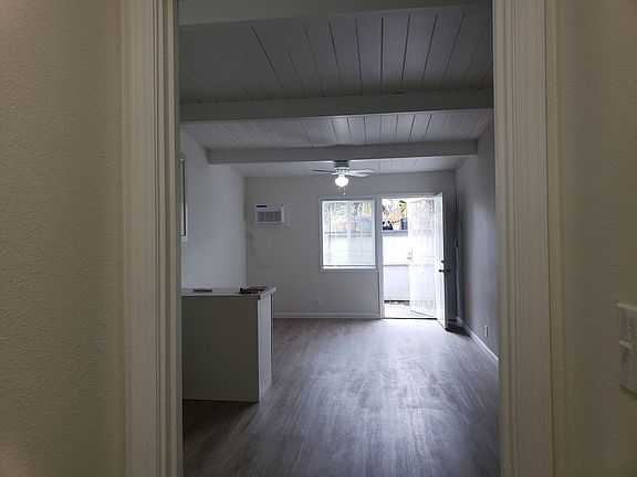 3rd image of 7820 Brentwood Dr APT 9
