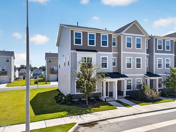 2nd image of 156 Sweet Lilac Way