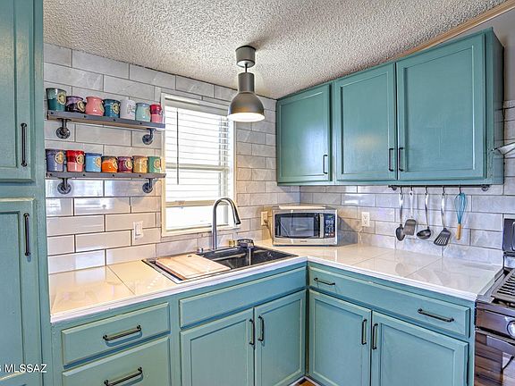 5th image of 16921 W Whitewing Way