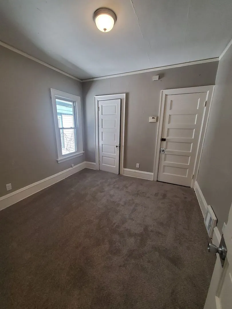 2545-2547 N 38th St - Duplex (Ace Property) — Photo 4