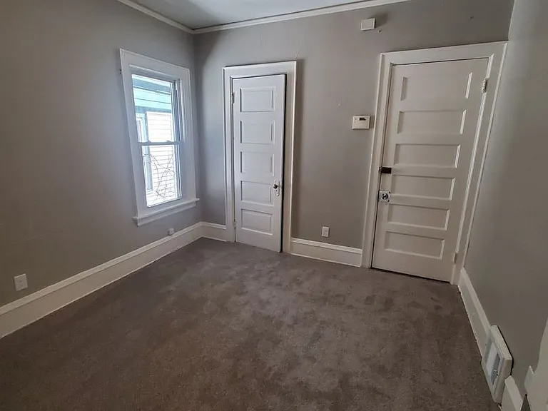 2545-2547 N 38th St - Duplex (Ace Property) — Photo 4