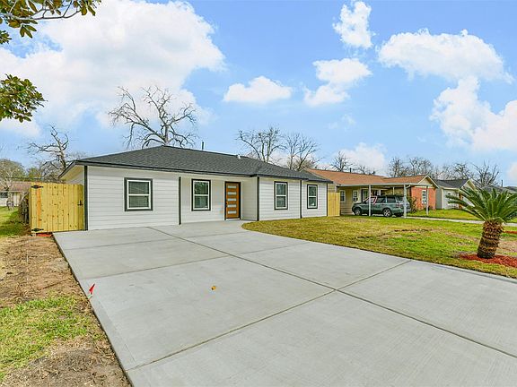 2nd image of 5527 Lakefield Drive