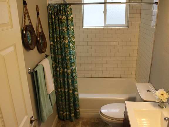 4th image of 120 153rd St E