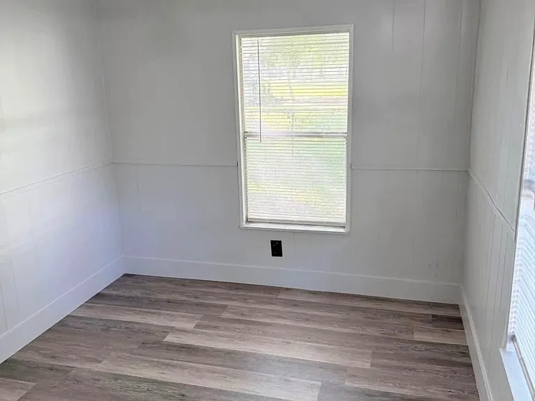 20504 Spanish Ln — Photo 10
