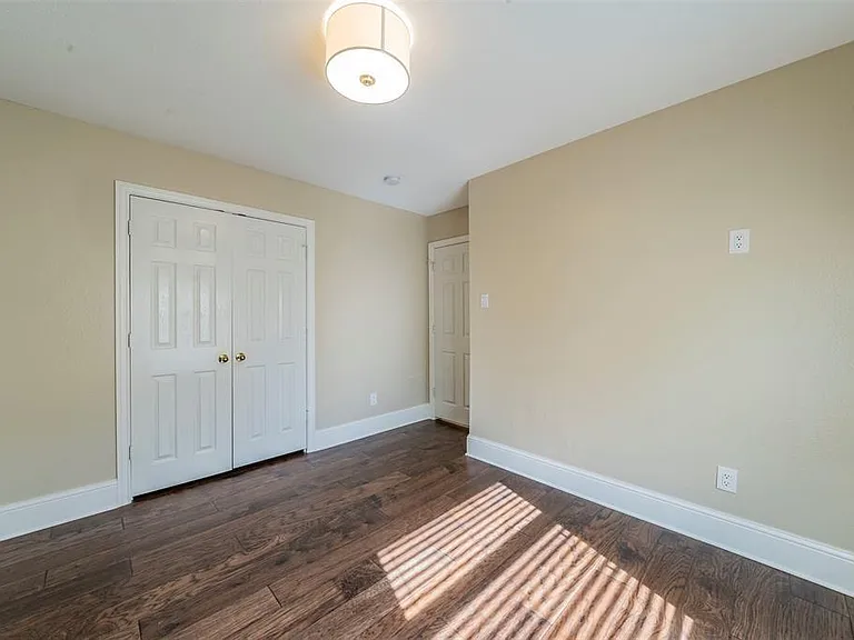 2231 Templeton Dr — Photo 15