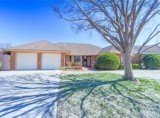 7012 N Comanche Ave, Warr Acres, OK 73132