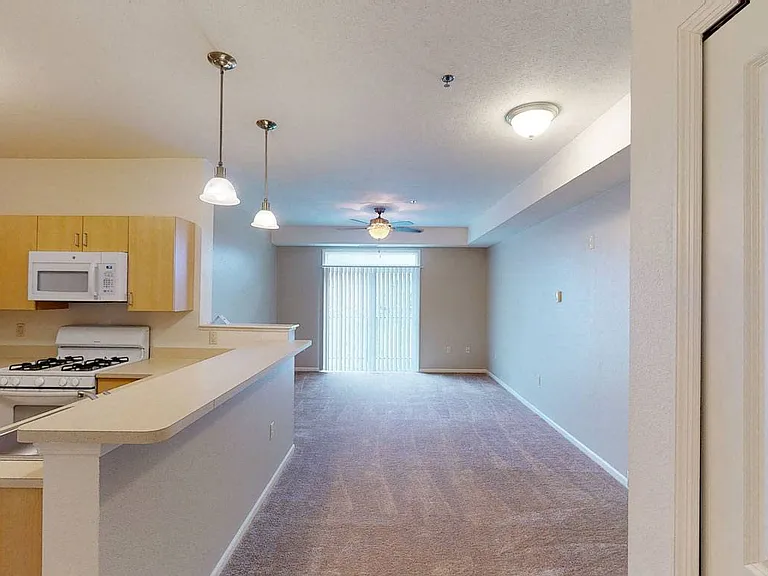 Hunters Pond Apartment Homes — Photo 9