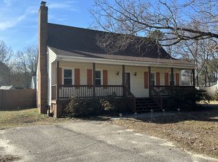 1142 Austin Rd, Chester, VA 23836