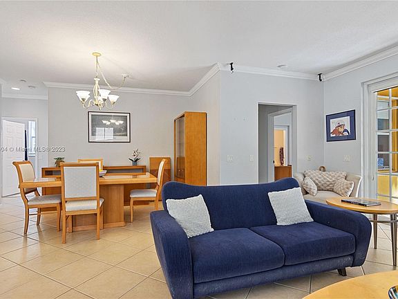 4th image of 1638 Winterberry Ln