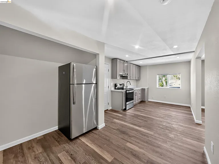 2322 Peachtree Cir #ADU — Photo 10