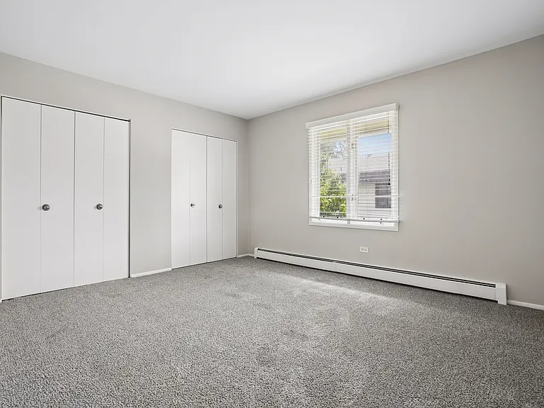 The Clarendon Apartment Homes — Photo 15