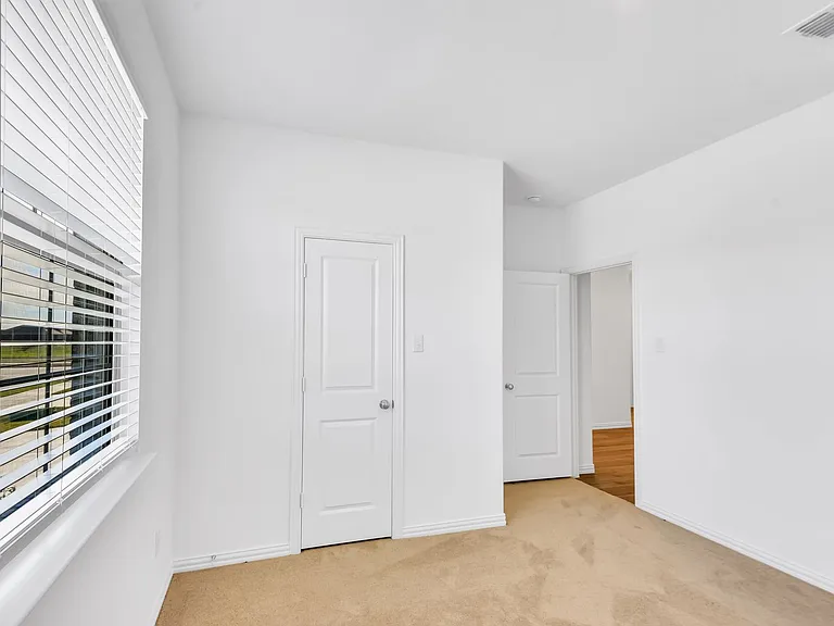 5126 Penrose Dr — Photo 25