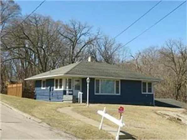 2995 Davenport St, Dubuque, IA 52001