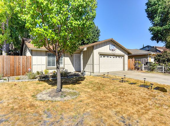2nd image of 6901 Waxwing Way
