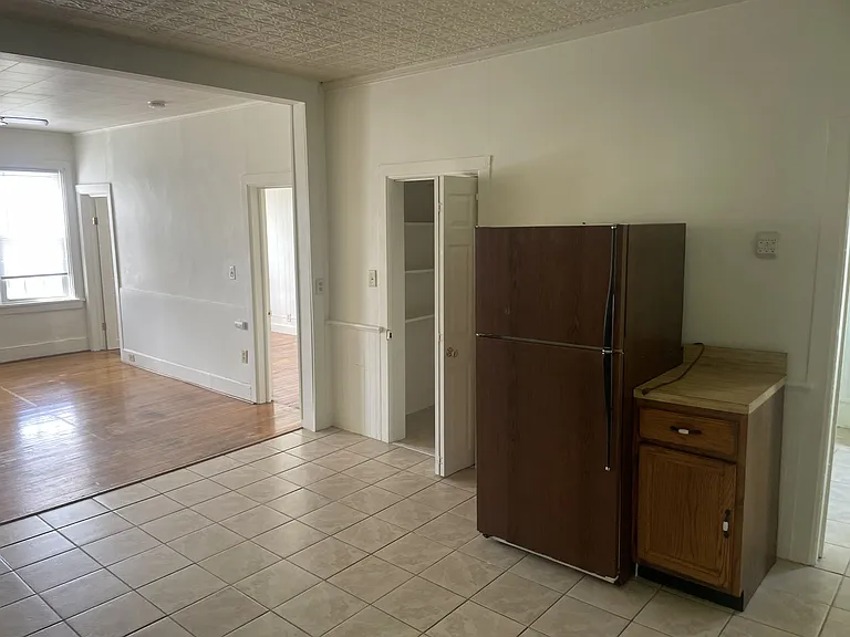 87 Park Ave #2 — Photo 5