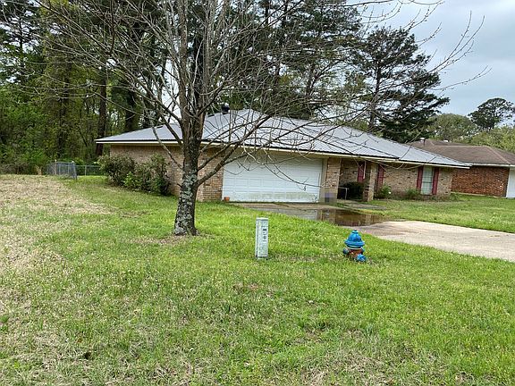 5th image of 8414 Woodhill Ln