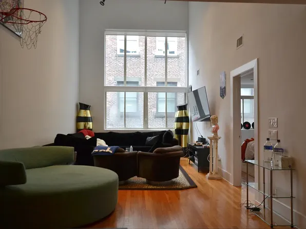 41 White Street image 1 of 26