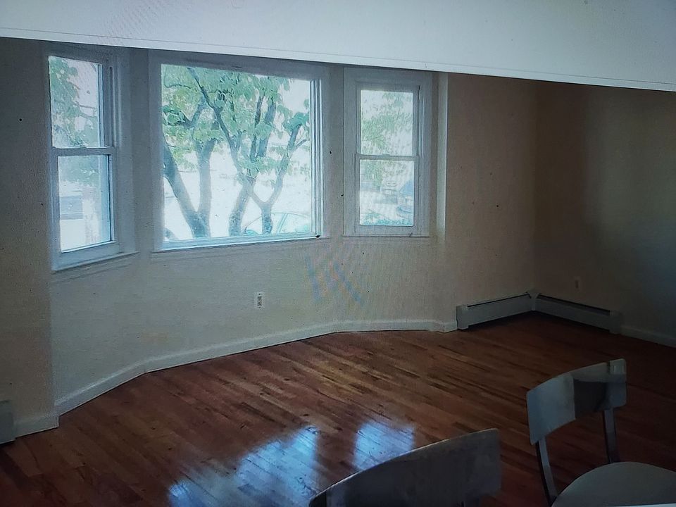 1st image of 4 S Kensington Ave