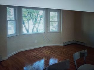 4 S Kensington Ave, Rockville Centre, NY 11570