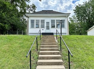 116 W Madison Ave, Charleston, IL 61920