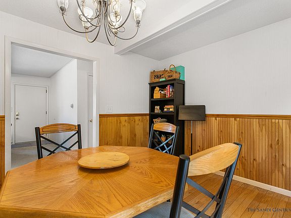 5th image of 17403 Reenders Ct