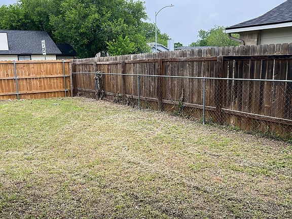 5th image of 11407 Ptarmigan Dr Unit B