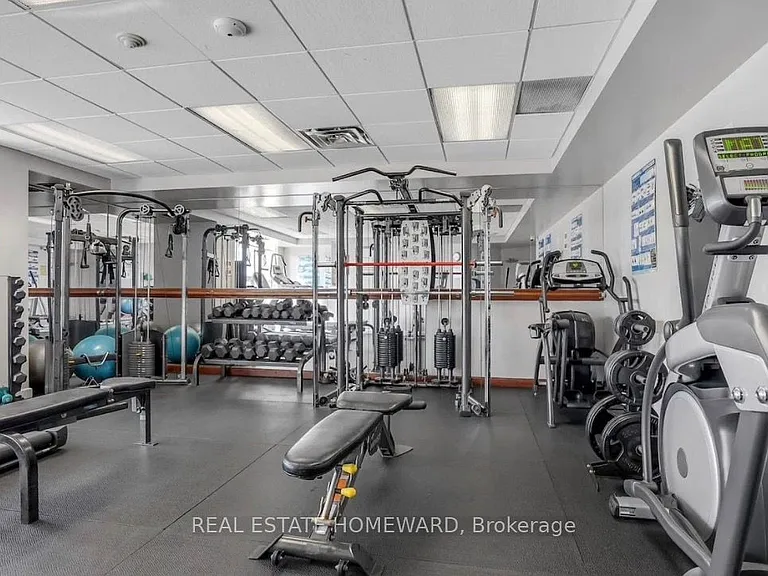 801 King St W #827 — Photo 12