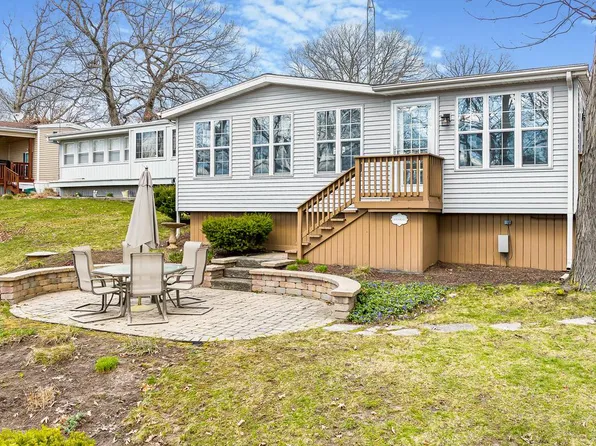 W5229 Surfwood DRIVE #63, Elkhorn, WI 53121