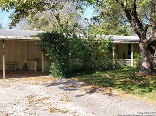 312 Elm Dr, Mc Queeney, TX 78123