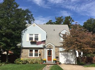 155 Wright Ave, Malverne, NY 11565