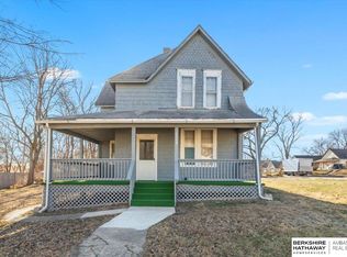 3539 Grand Ave, Omaha, NE 68111