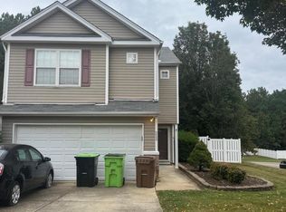 225 Hazelmere Dr, Holly Springs, NC 27540