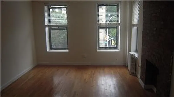 Rented by Anchor Associates | media 31