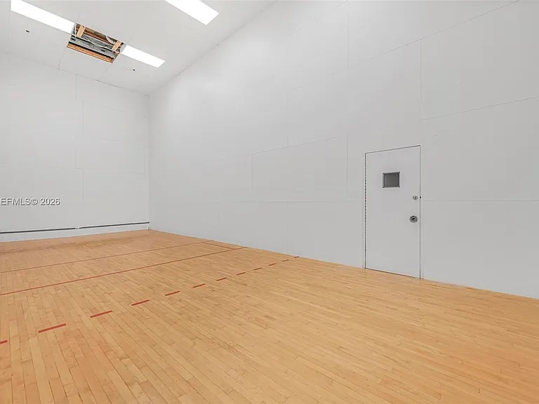 540 Brickell Key Dr #L03 — Photo 16