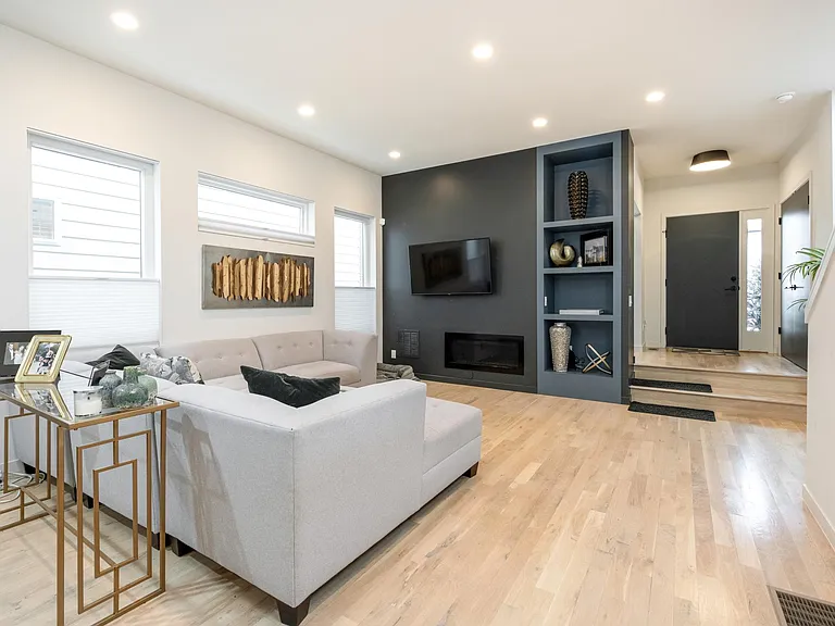 1252 N Osceola St #1252 — Photo 4