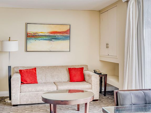 4th image of 2670 E Sunrise Boulevard #826