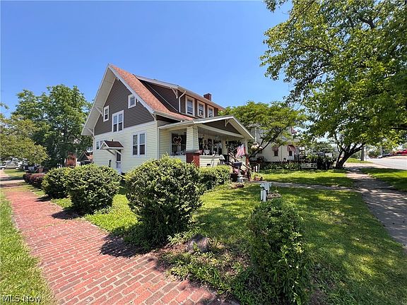 4th image of 108 Oaklawn Ave