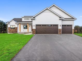 831 Morrison Ave S, Annandale, MN 55302
