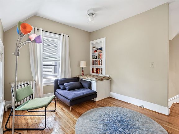 4th image of 36 Cambridge St