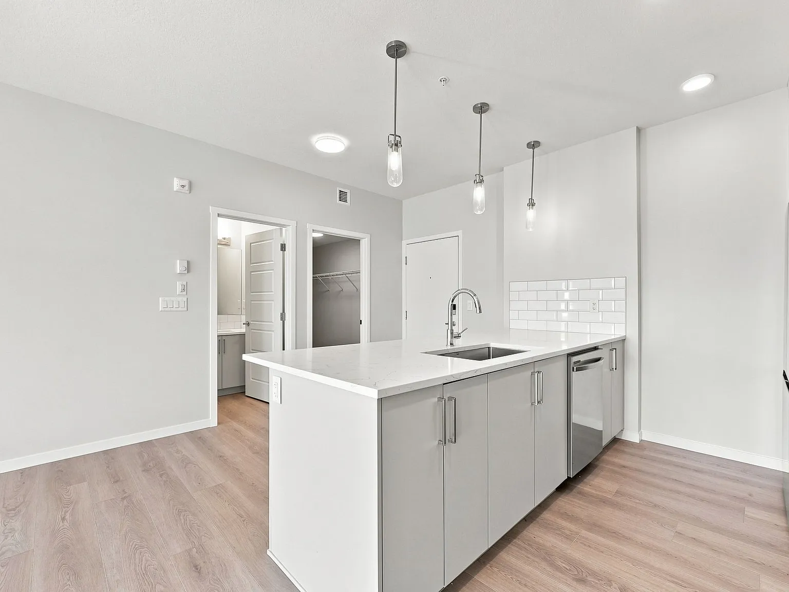 5302, 20295 Seton Way SE (CP004) — Photo 4