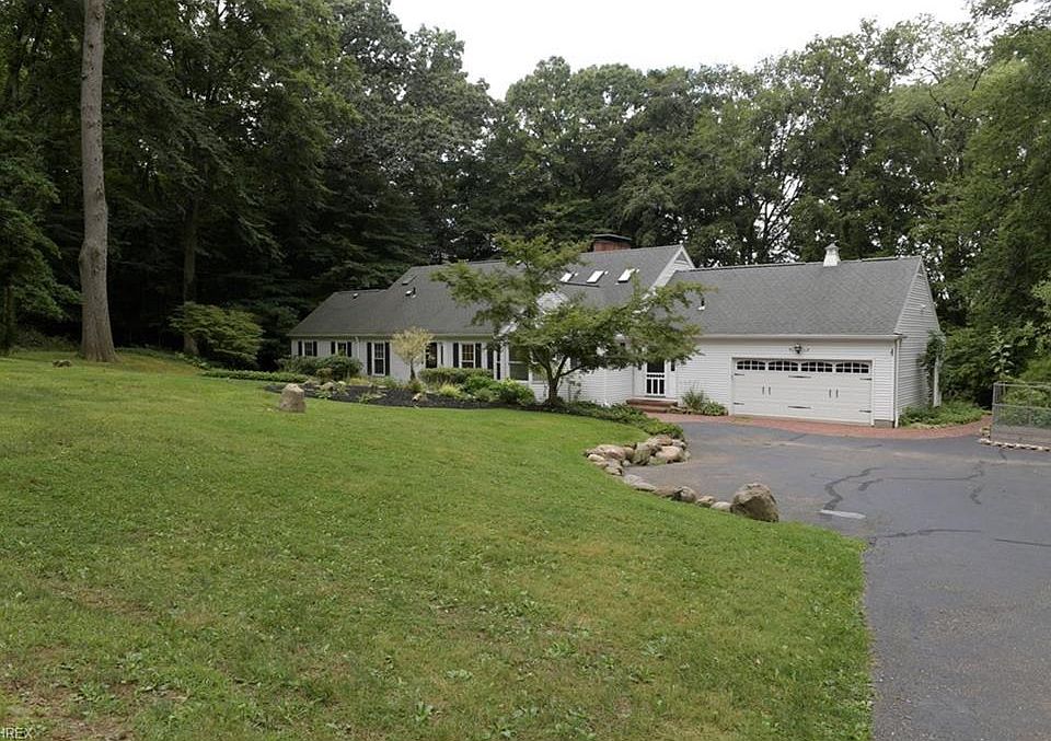 572 Timberline Dr, Akron, OH 44333 Zillow