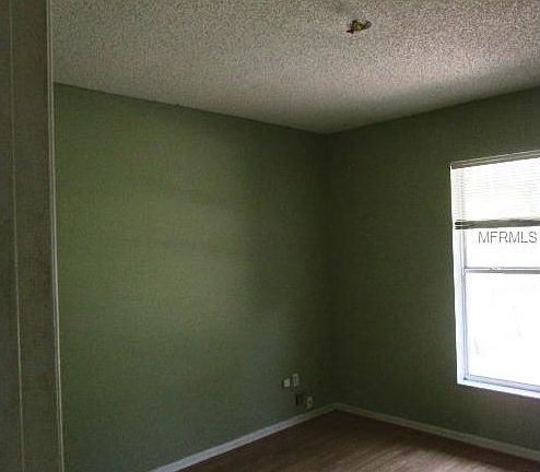 4th image of 2713 Maywood St