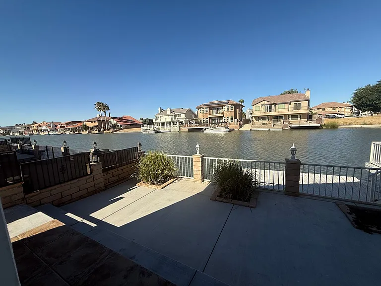 13425 Spring Valley Pkwy — Photo 2