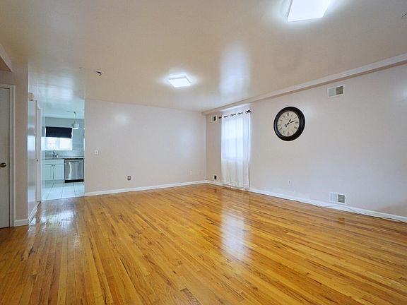 4th image of 6 Montgomery Ave