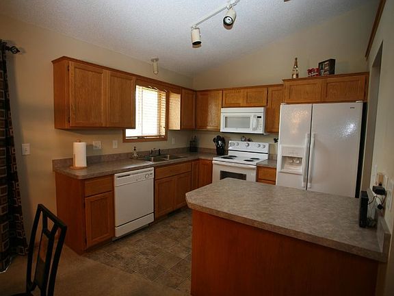 4th image of 6240 Forest Boulevard Trl