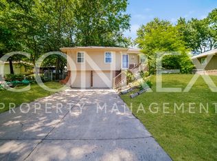 2006 N York St, Independence, MO 64058