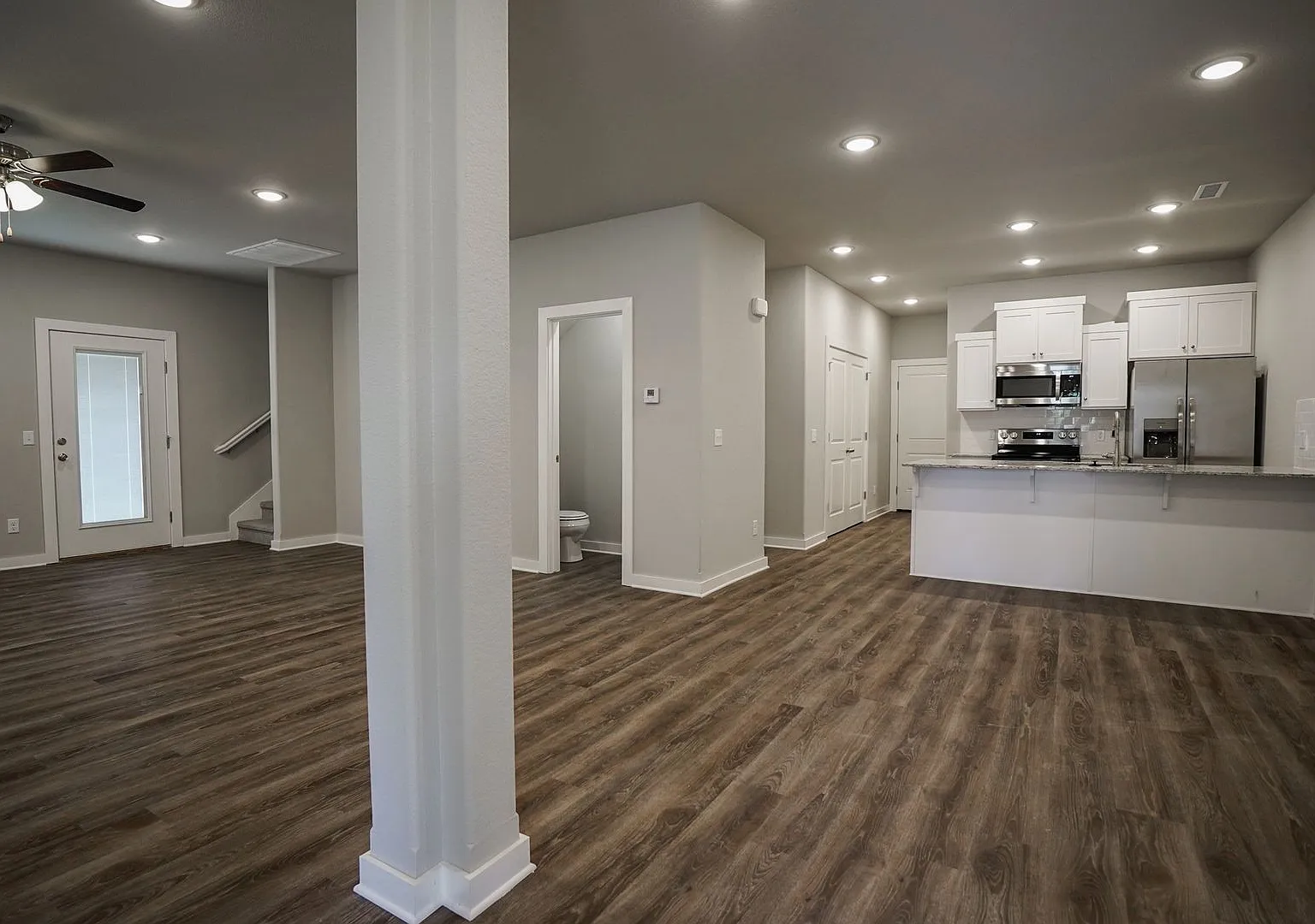 4 bedroom 3.5 bath home! — Photo 2