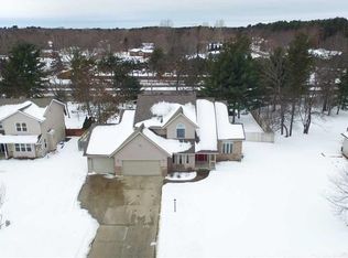 1851 Red Oak Dr, Plover, WI 54467