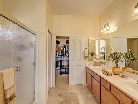 4th image of 62429 E Amberwood Dr