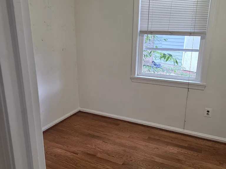 519 Crabb Ave — Photo 8